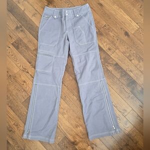 BDG Emery Low-Rise Workwear Pants in grey with contrast stitching Size 4